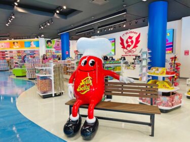 そこはお菓子の楽園！「イッツシュガー／IT’ SUGAR」がハワイのアラモアナセンターにやってきた！