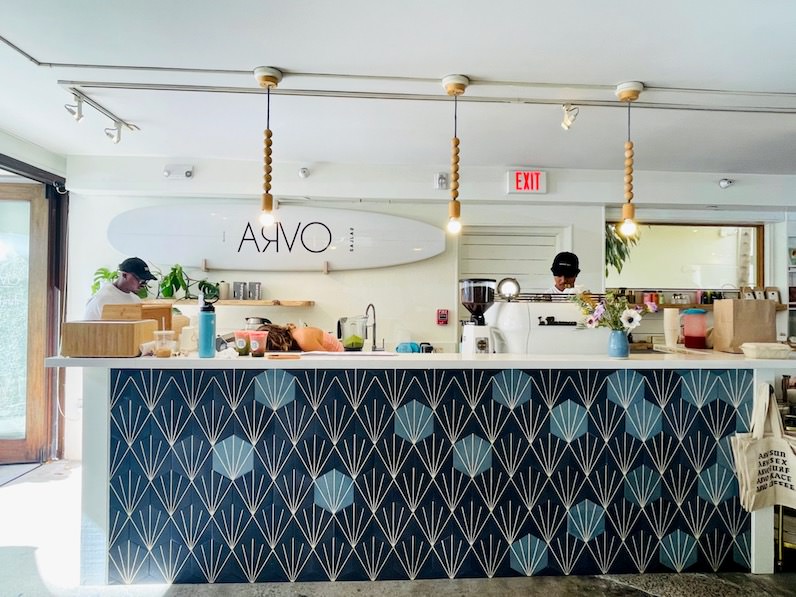 カフェ「ARVO（アーヴォ）」ワイキキ店の店内